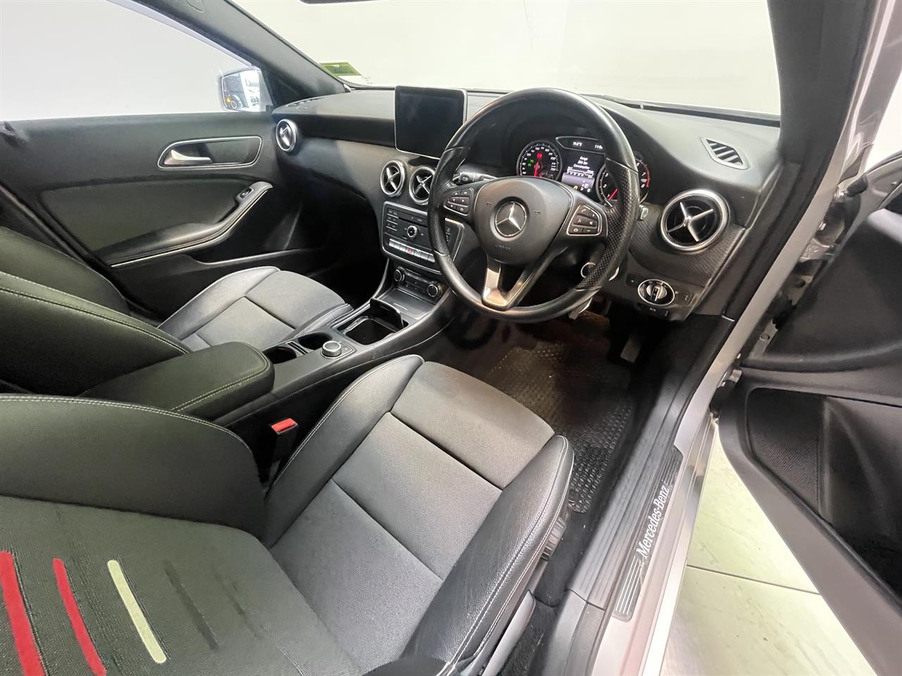 2015 Mercedes-Benz A 180