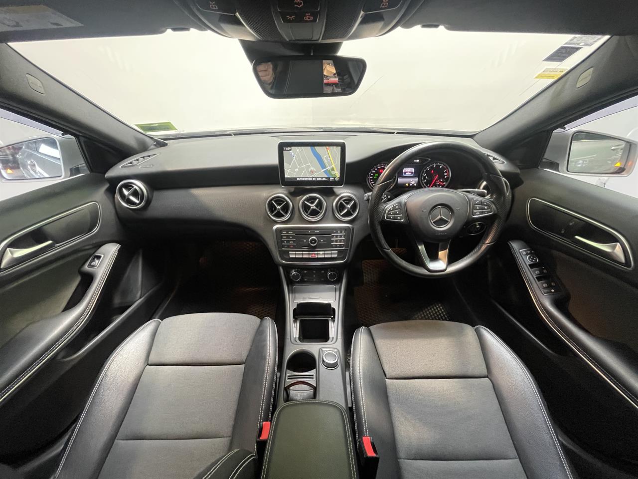 2015 Mercedes-Benz A 180