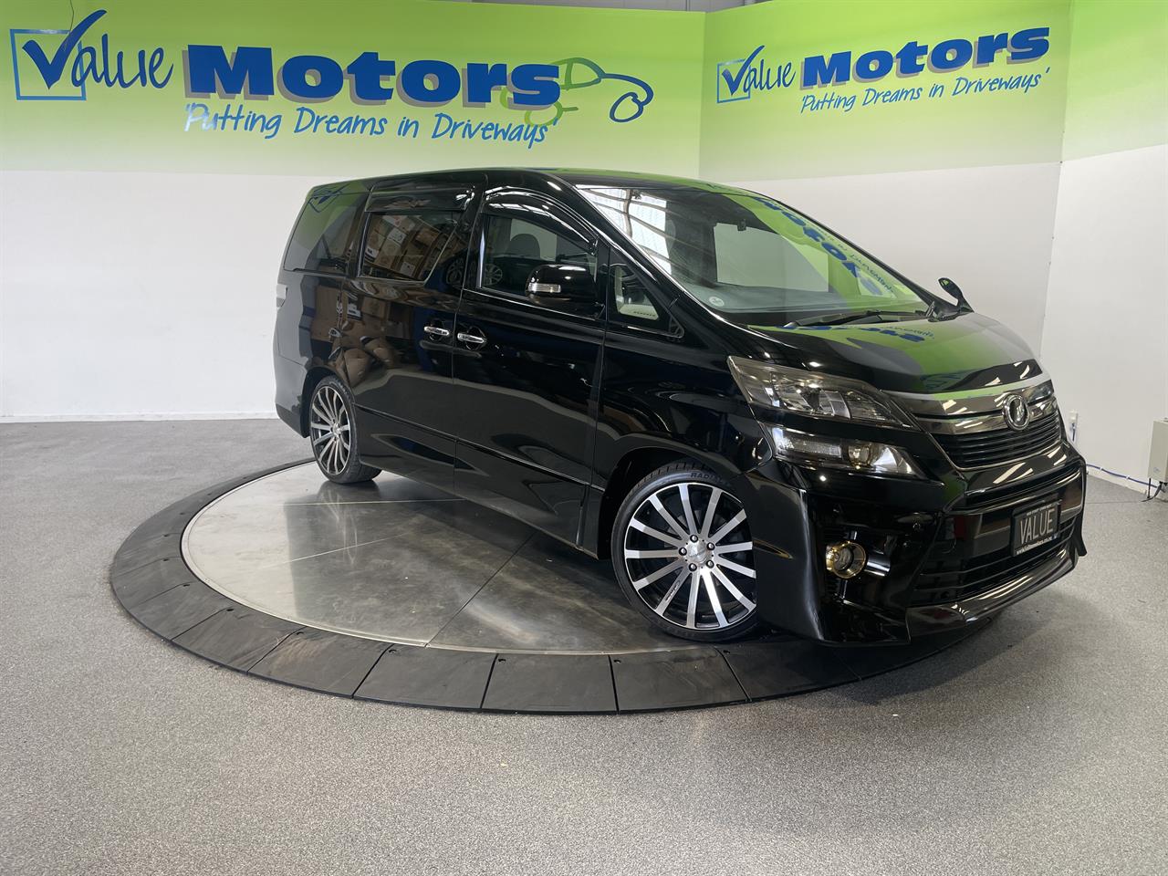 2013 Toyota Vellfire