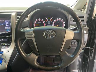 2013 Toyota Vellfire - Thumbnail