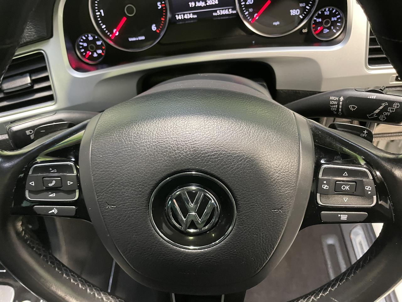 2017 Volkswagen TOUAREG