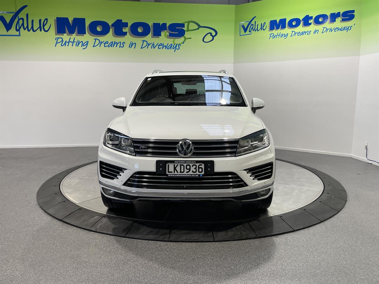 2017 Volkswagen TOUAREG