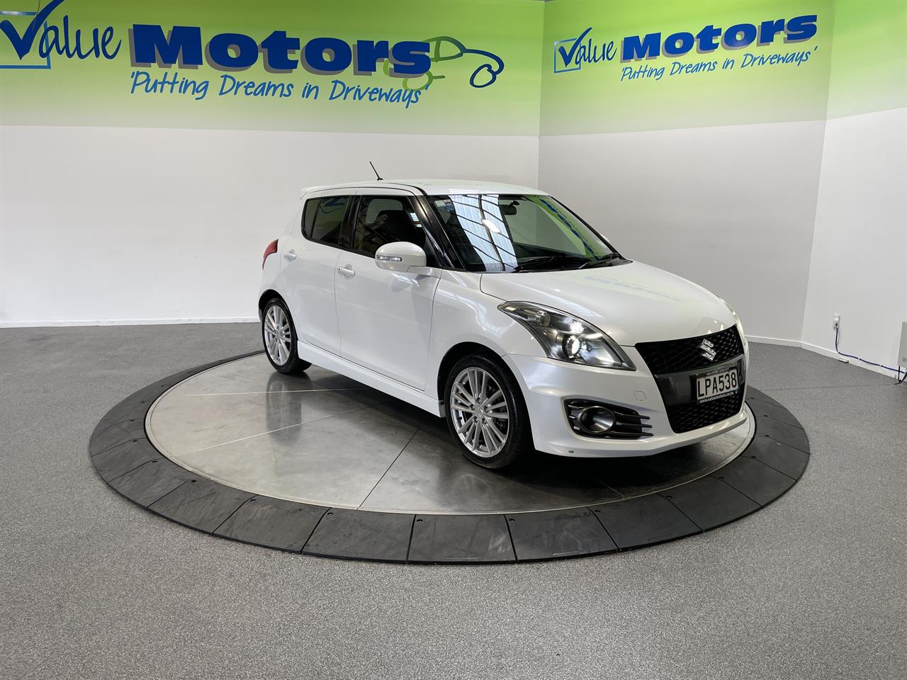 2013 Suzuki swift