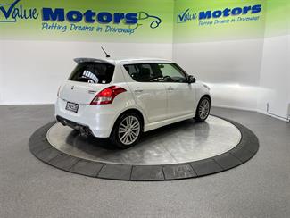 2013 Suzuki swift - Thumbnail