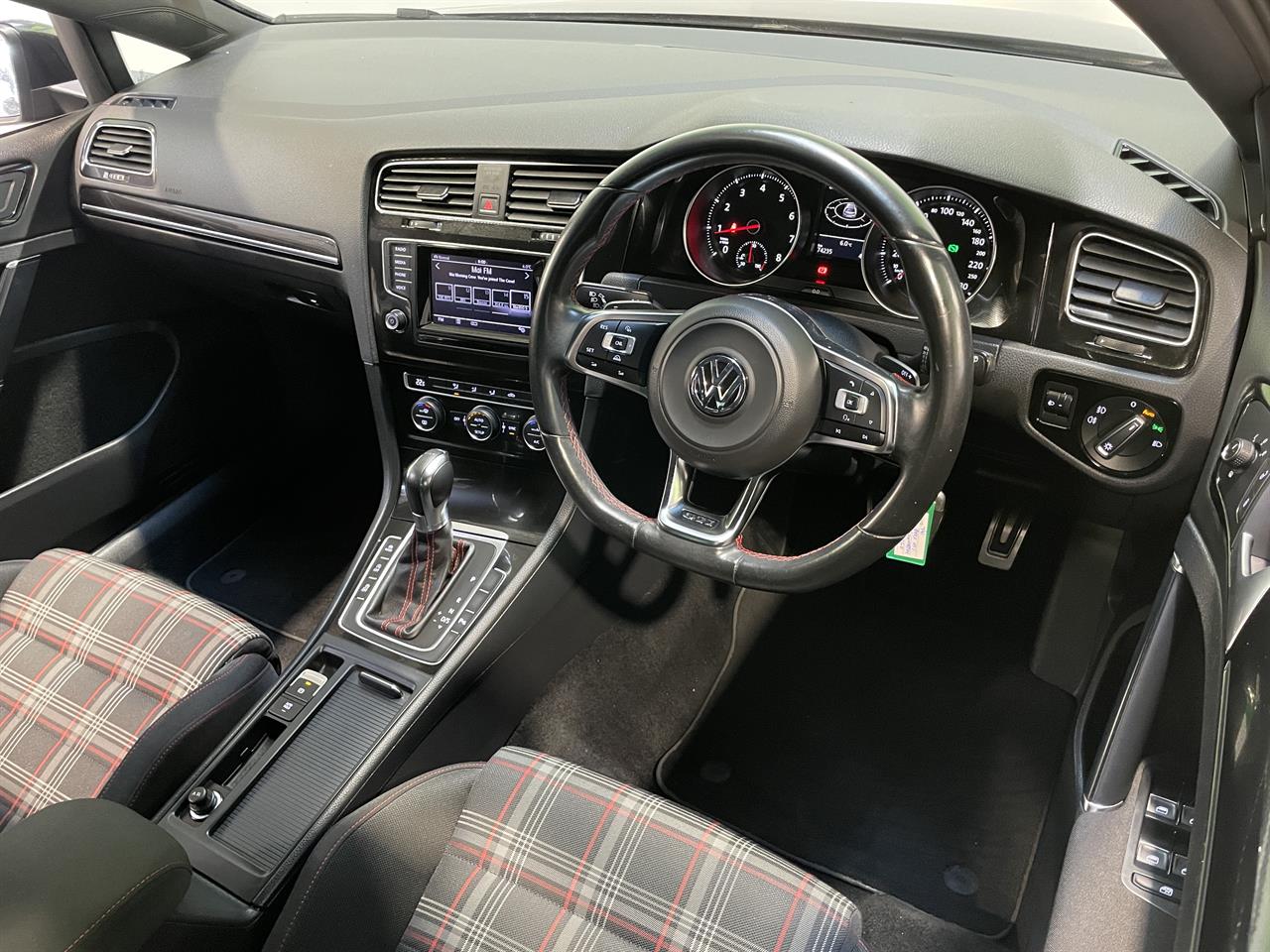 2014 Volkswagen GOLF