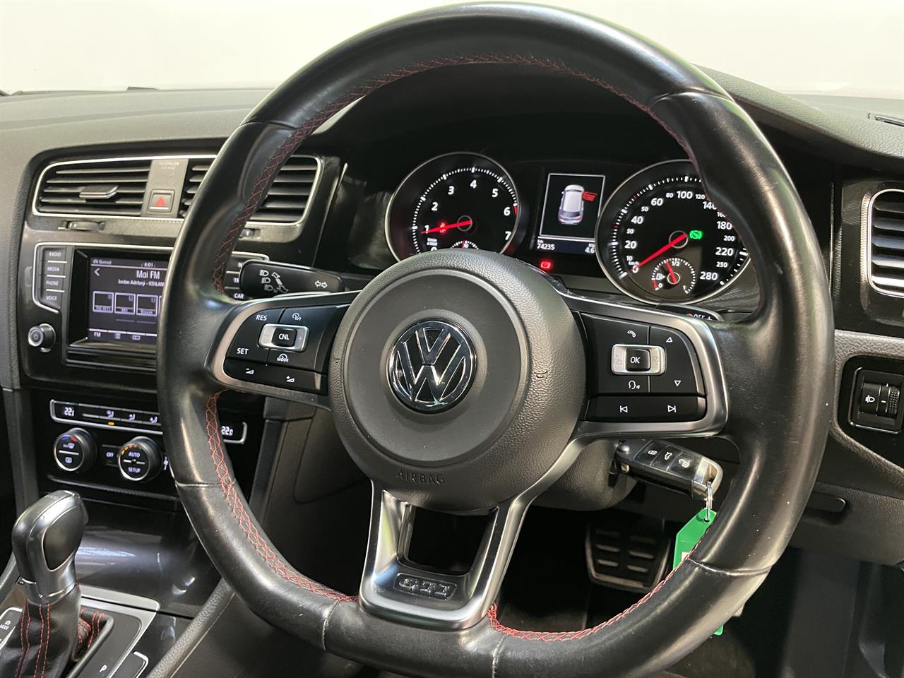 2014 Volkswagen GOLF