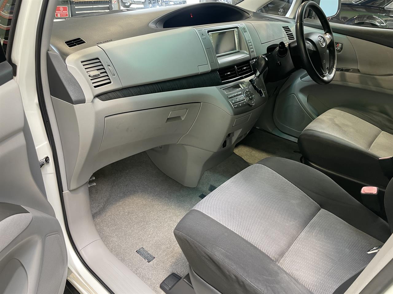 2006 Toyota estima