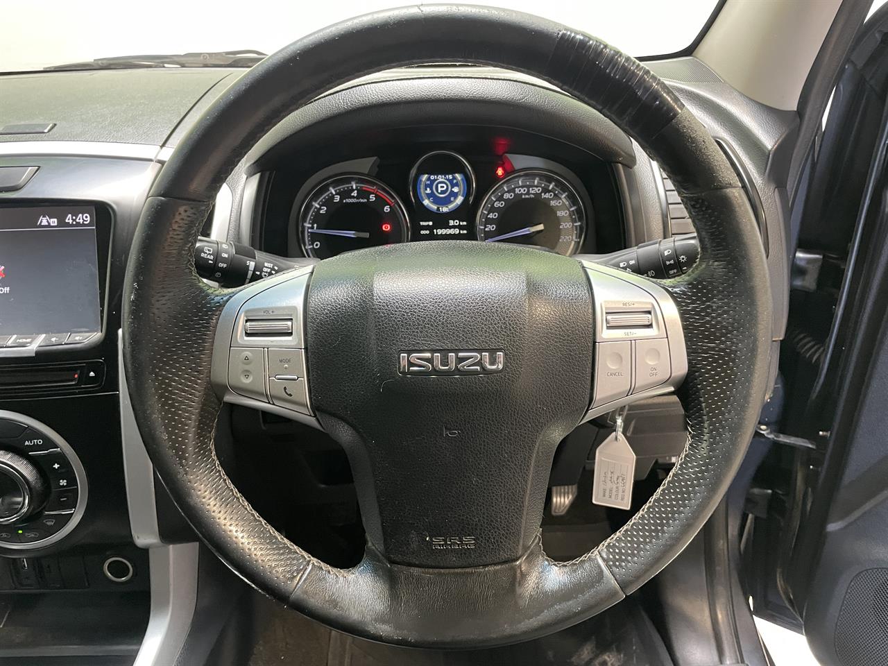 2018 ISUZU Mu-X