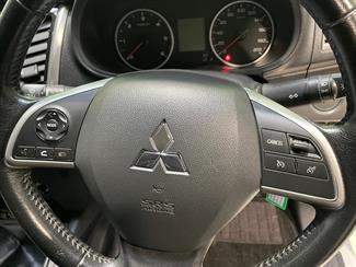 2015 Mitsubishi TRITON - Thumbnail