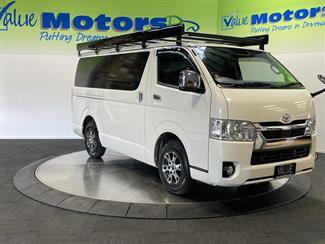 2022 Toyota hiace - Thumbnail