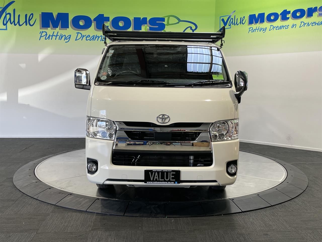 2022 Toyota hiace