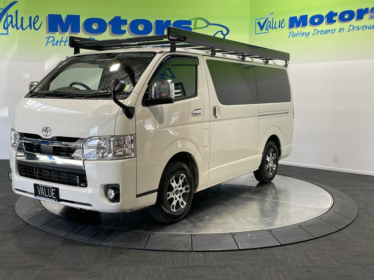 2022 Toyota hiace