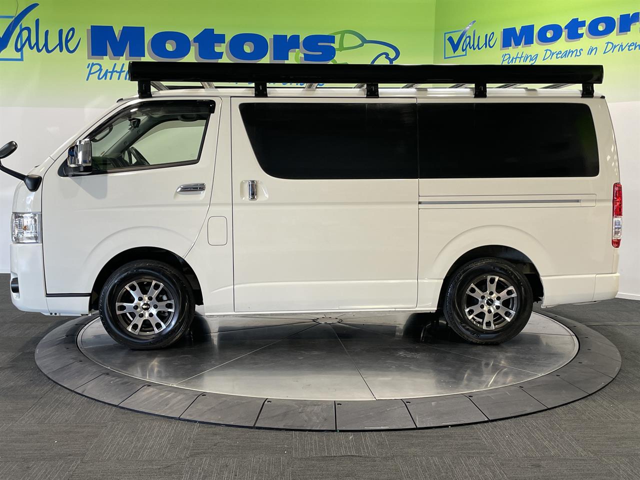 2022 Toyota hiace