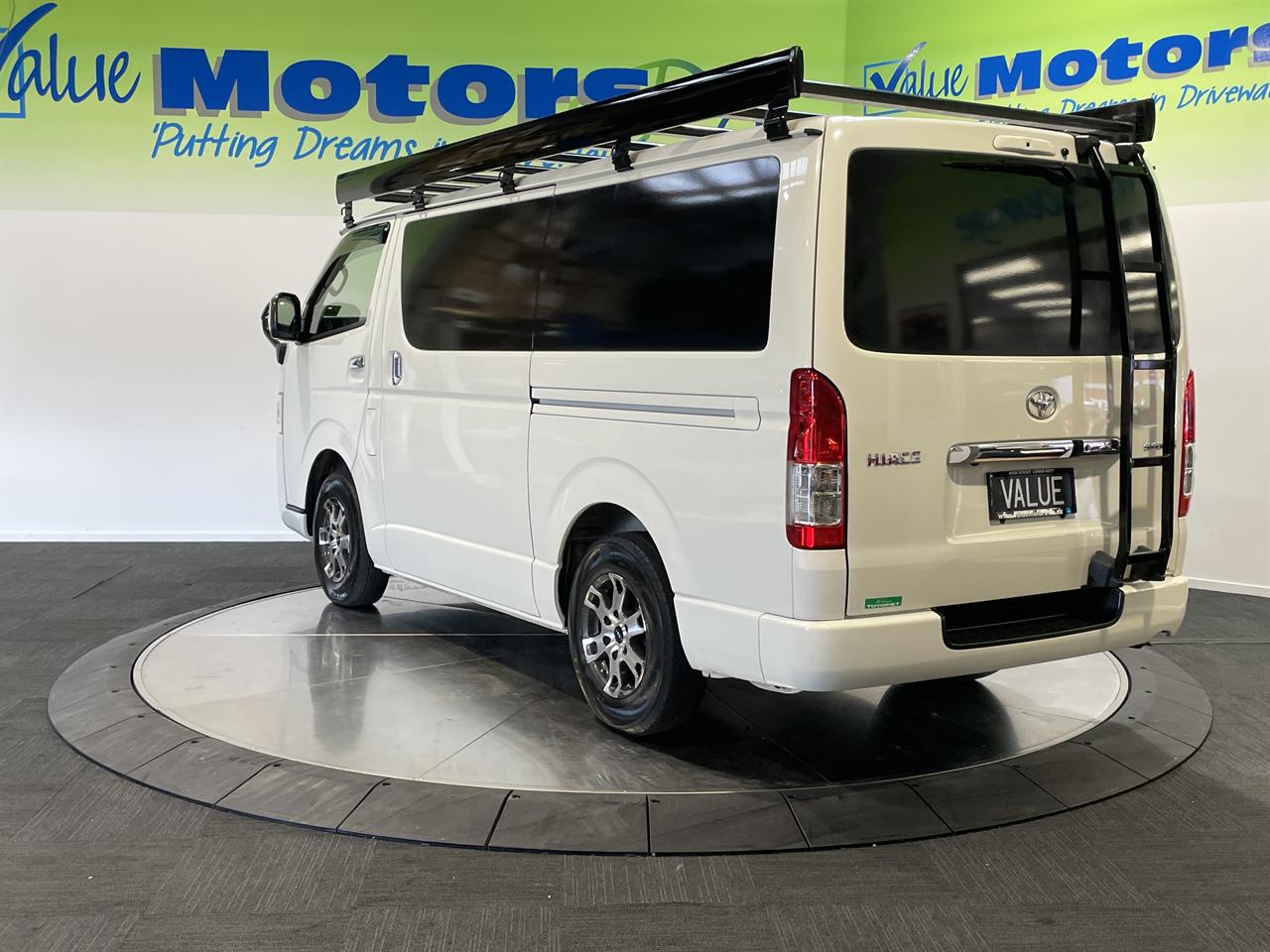 2022 Toyota hiace