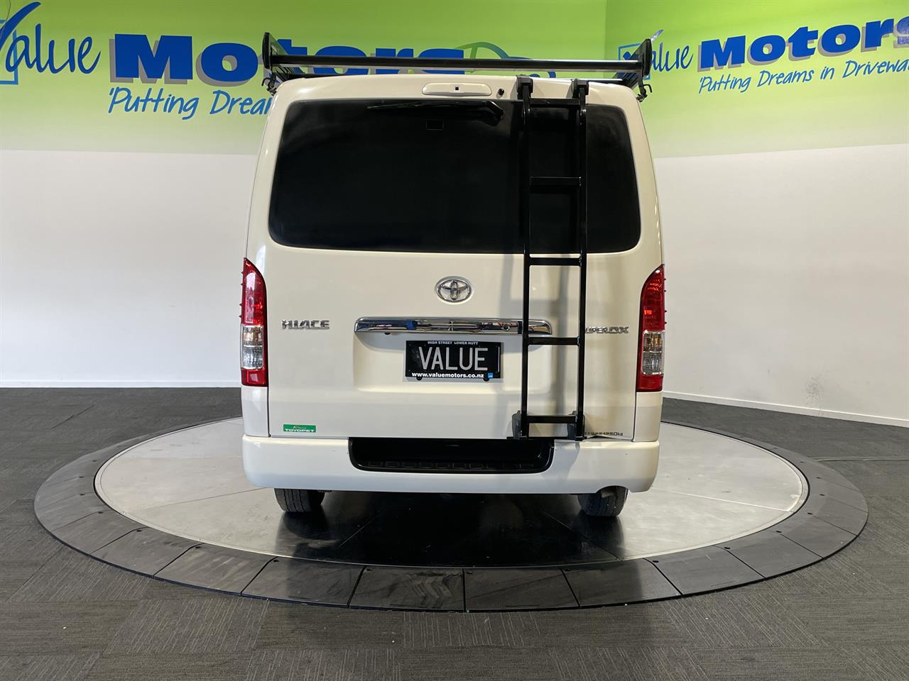 2022 Toyota hiace