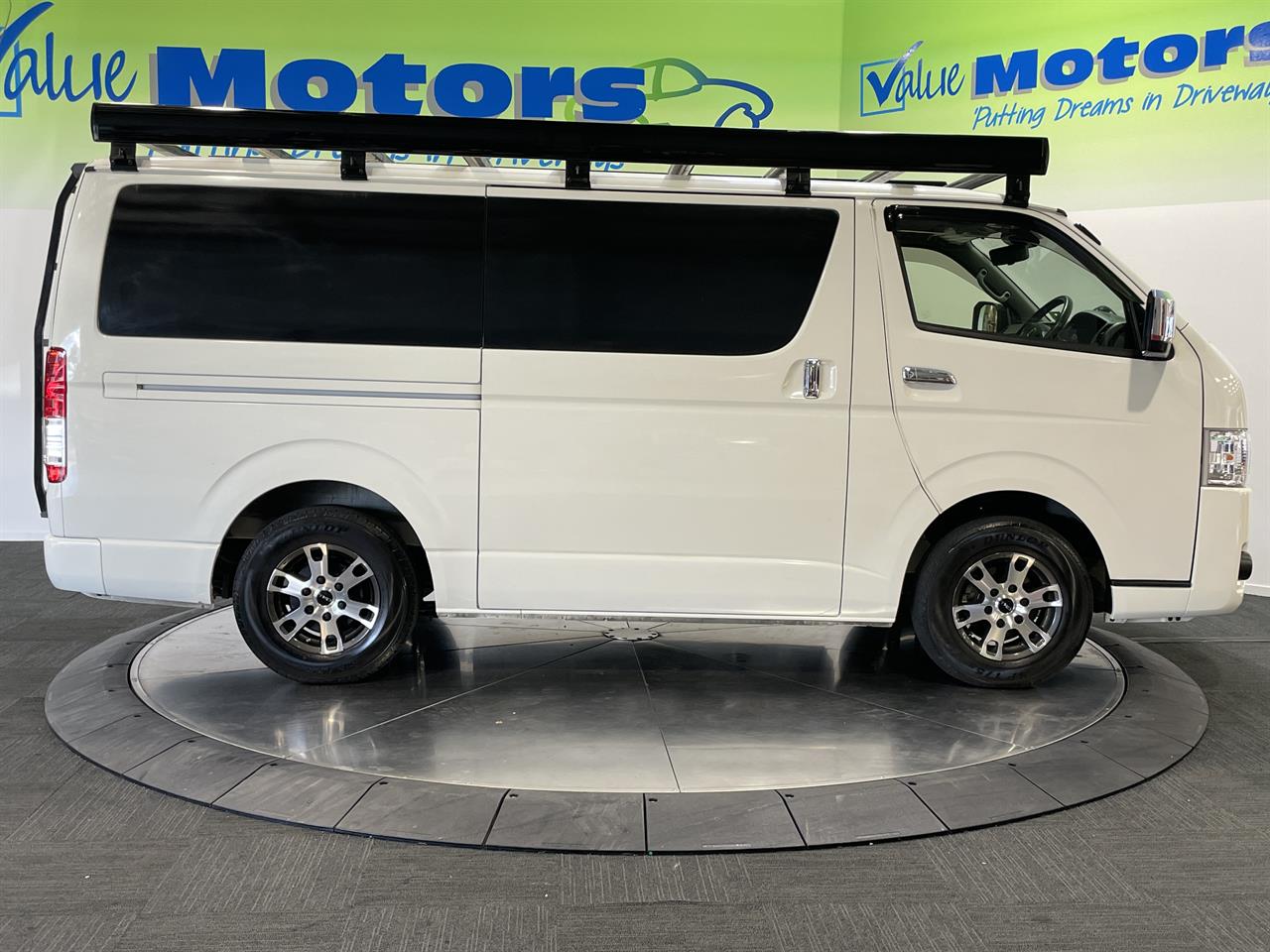 2022 Toyota hiace