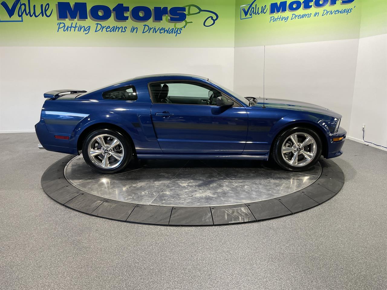 2007 Ford MUSTANG