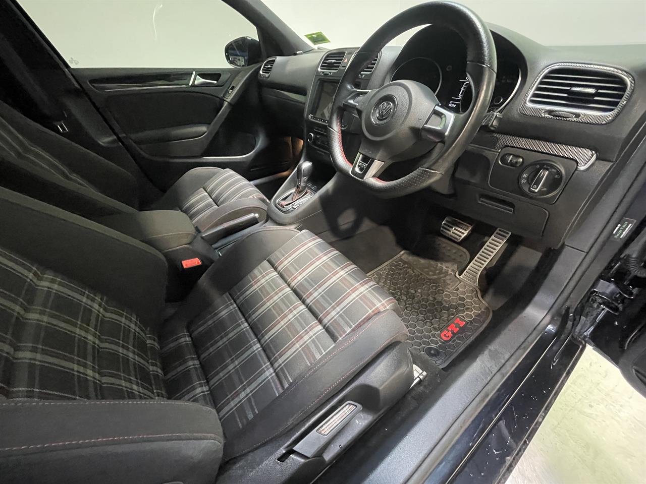 2011 Volkswagen GOLF