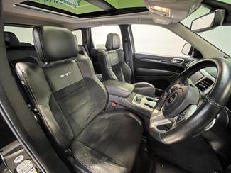 2013 Jeep grand cherokee - Thumbnail