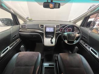 2013 Toyota ALPHARD - Thumbnail