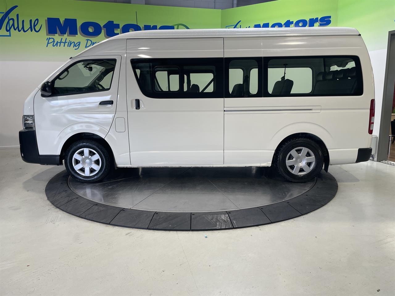 2016 Toyota hiace