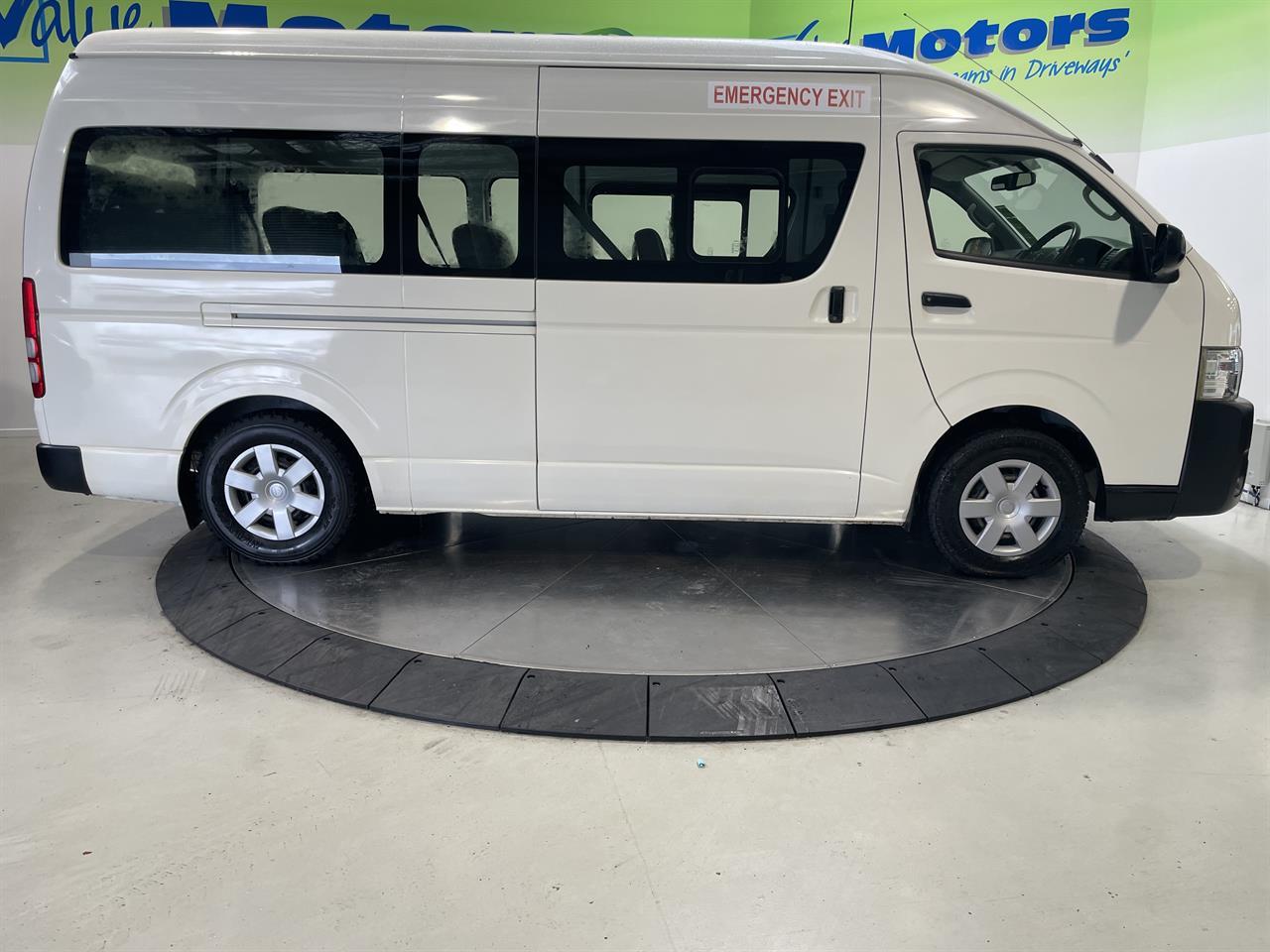 2016 Toyota hiace