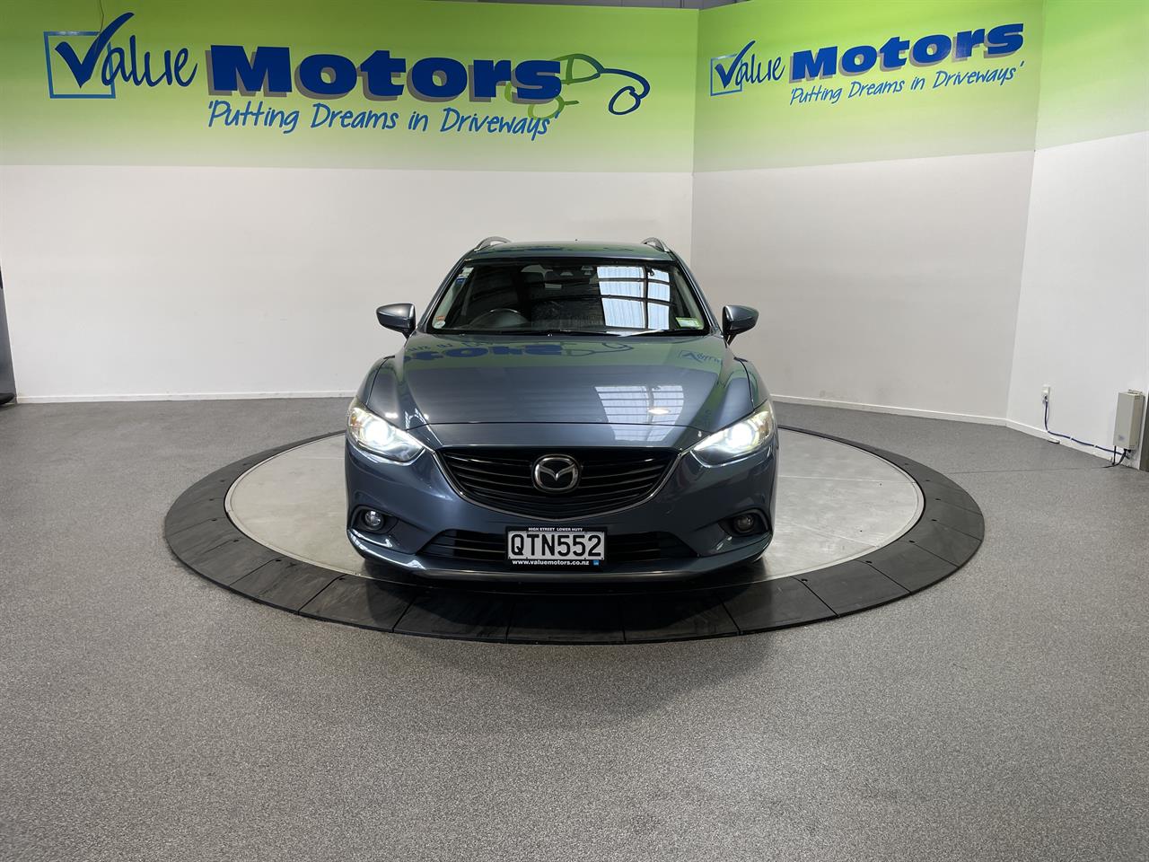 2013 Mazda atenza