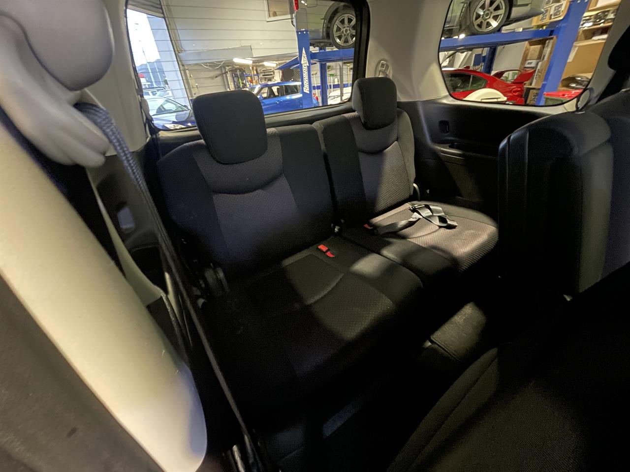 2012 Nissan SERENA