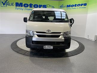 2020 Toyota hiace - Thumbnail