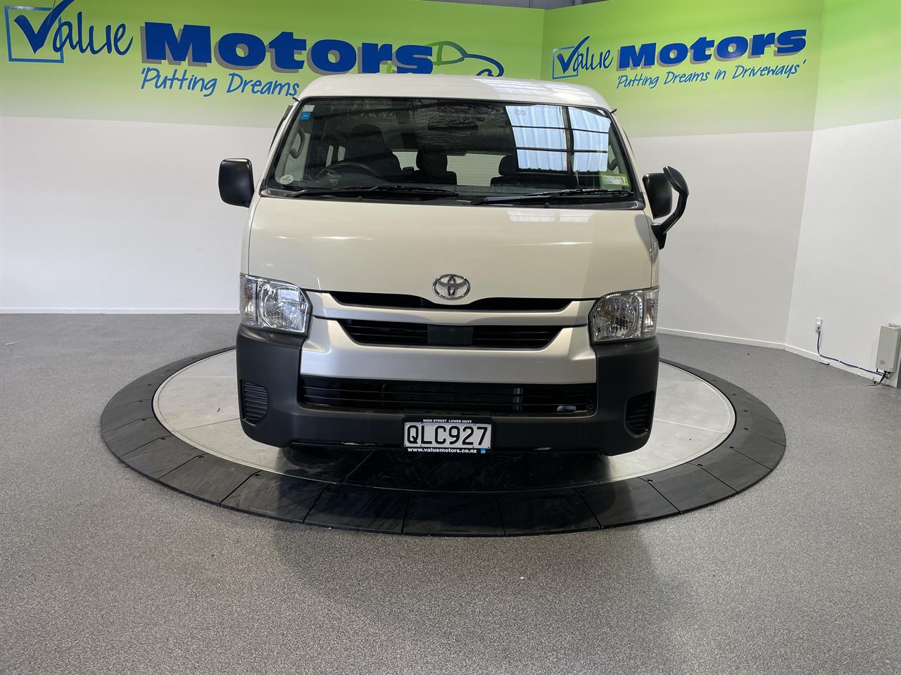 2020 Toyota hiace