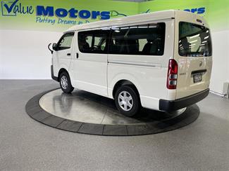 2020 Toyota hiace - Thumbnail