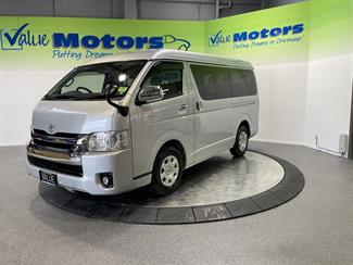 2016 Toyota hiace - Thumbnail