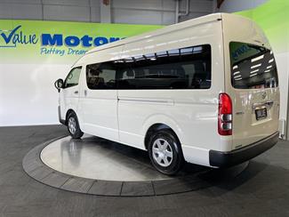 2024 Toyota hiace - Thumbnail