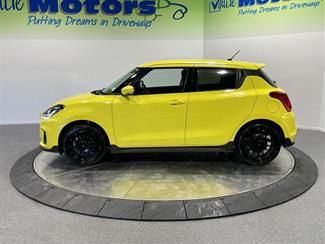 2021 Suzuki swift - Thumbnail