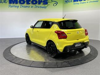 2021 Suzuki swift - Thumbnail