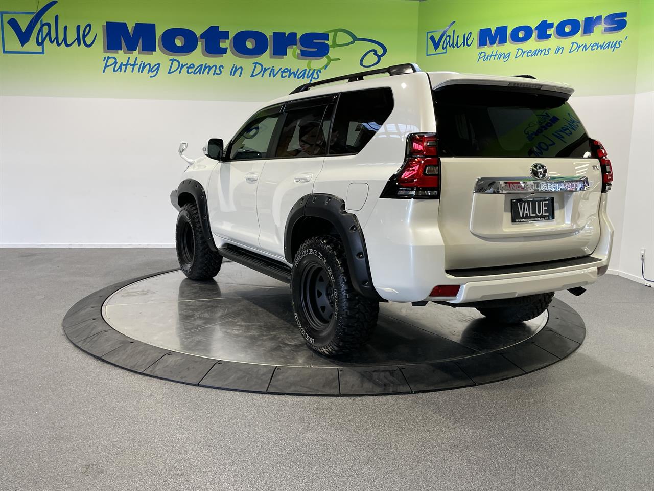 2018 Toyota LANDCRUISER