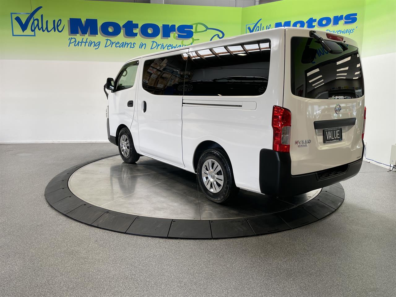 2019 Nissan NV350