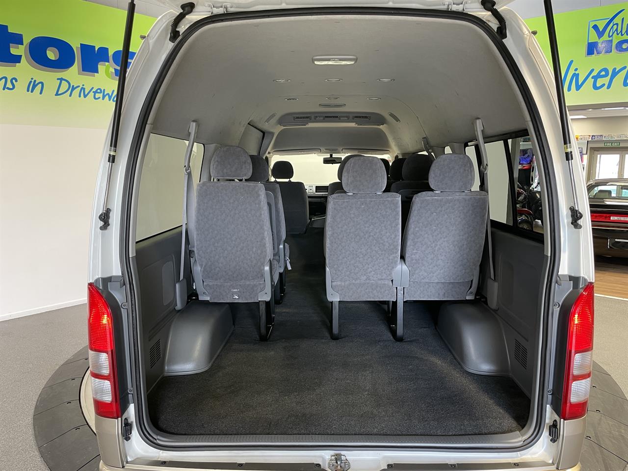 2008 Toyota hiace