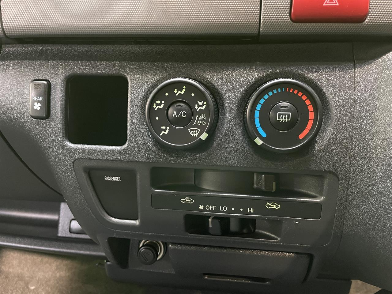 2008 Toyota hiace