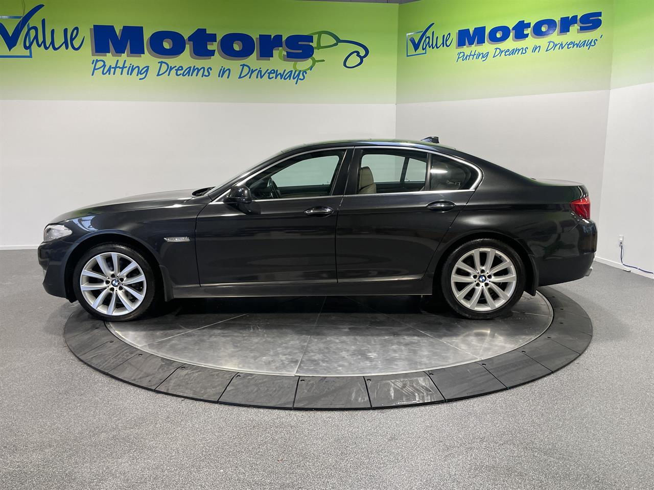 2010 BMW 550i