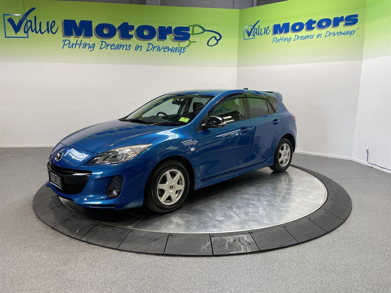 2013 Mazda axela