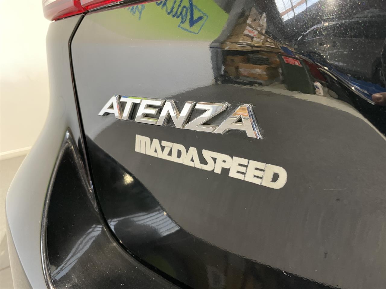 2013 Mazda atenza