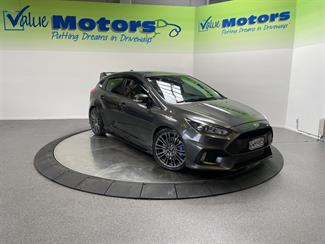 2017 Ford focus - Thumbnail