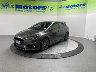 2017 Ford focus - Thumbnail