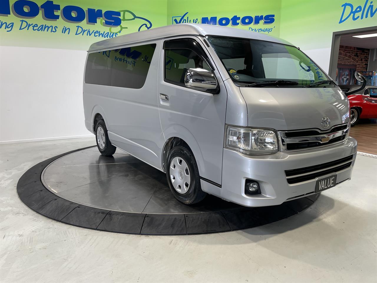 2011 Toyota hiace