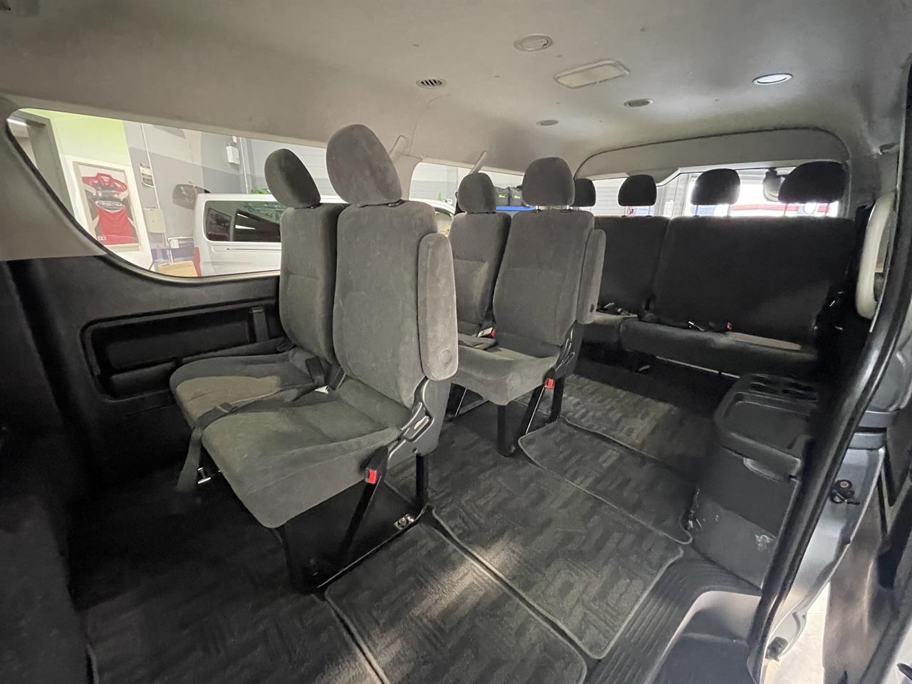 2011 Toyota hiace