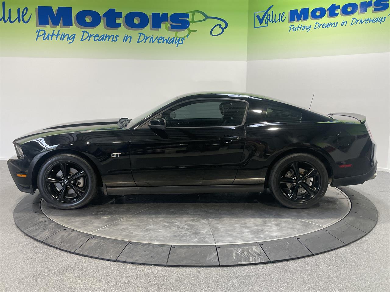 2010 Ford MUSTANG