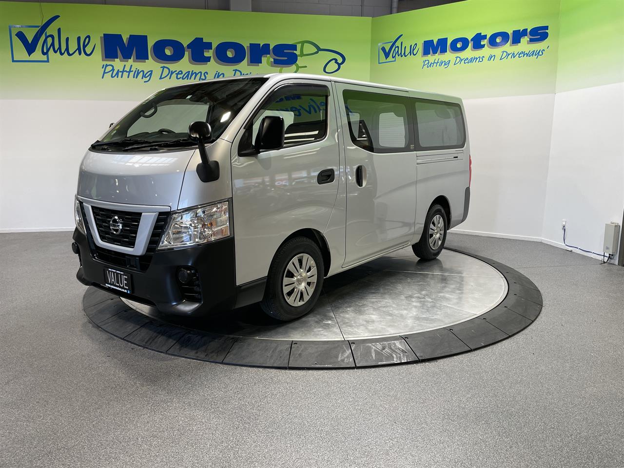 2019 Nissan NV350