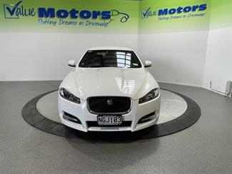 2015 Jaguar Xf - Thumbnail