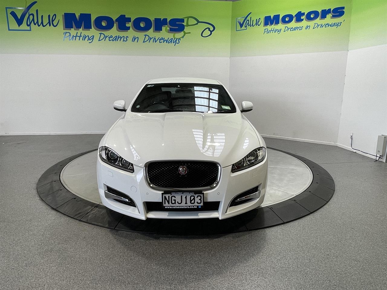 2015 Jaguar Xf